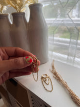 Cargar imagen en el visor de la galería, Fatima Earrings
