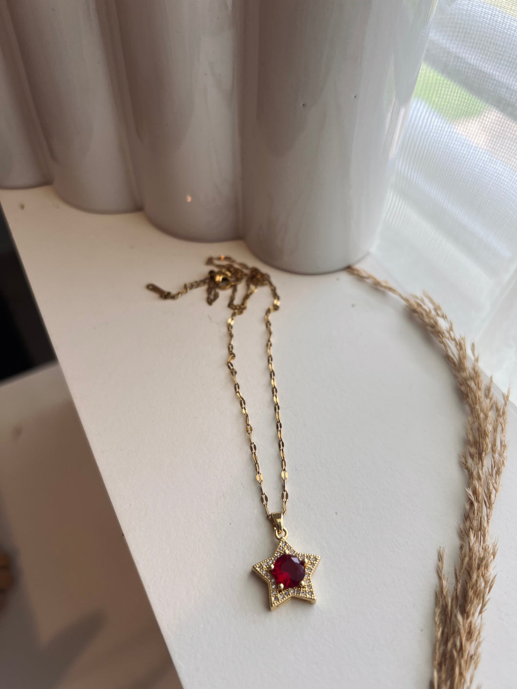 Rubí Star Necklace