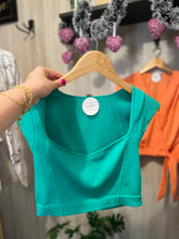 Cargar imagen en el visor de la galería, Tops Basic
