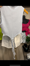 Cargar imagen en el visor de la galería, Wrap Around Basic Top
