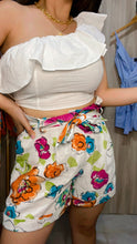Cargar imagen en el visor de la galería, Flower Short
