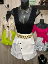 Cargar imagen en el visor de la galería, White Skort
